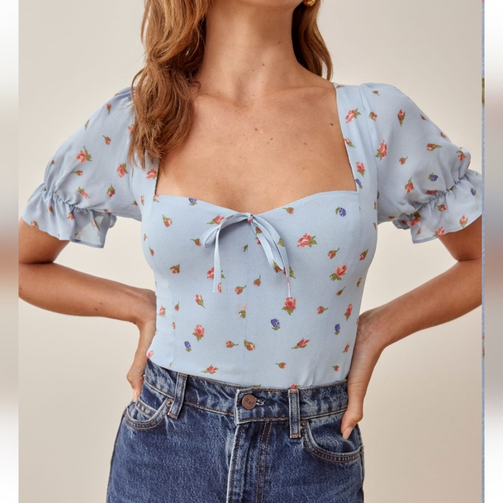 Reformation Delevan blue floral print Short sleeve Top - Picture 4 of 7